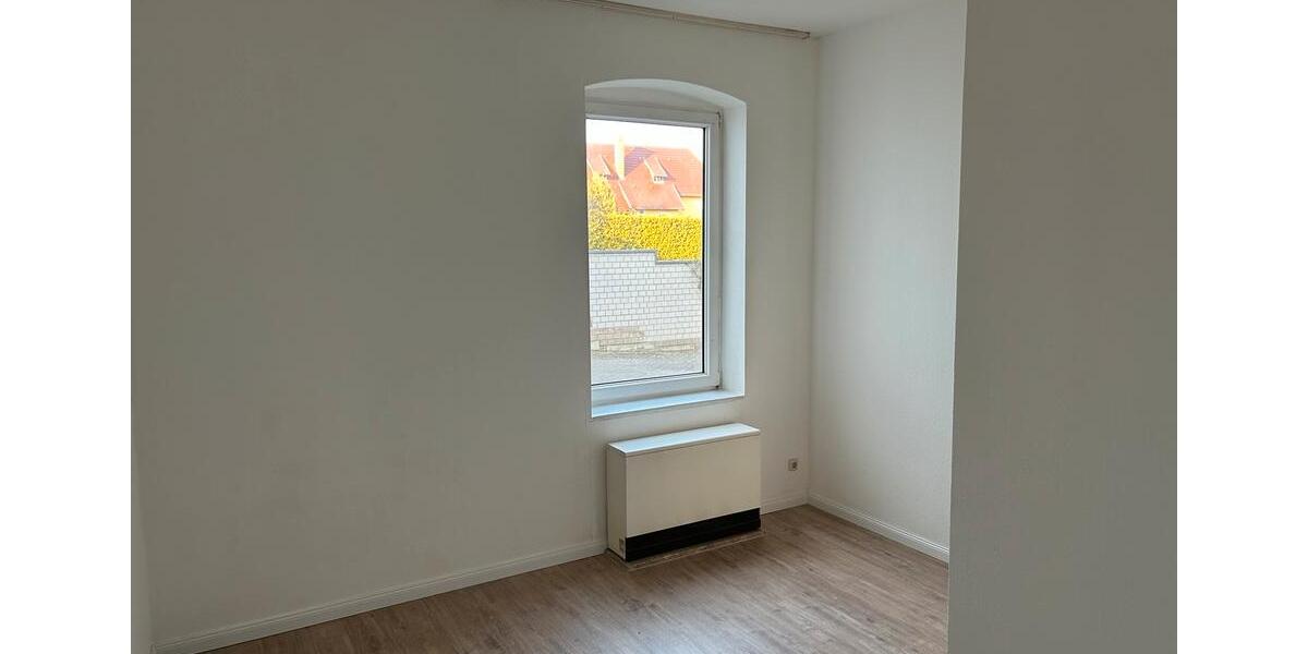 Erdgeschoßwohnung Altentreptow - 2 Zimmer, 63 m&sup2;, 390&euro; | Angebot:26383756