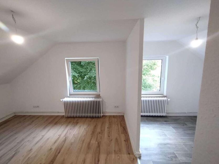 SINGLE-APARTMENT | SANIERT | DUSCHBAD | ideal für Pendler!