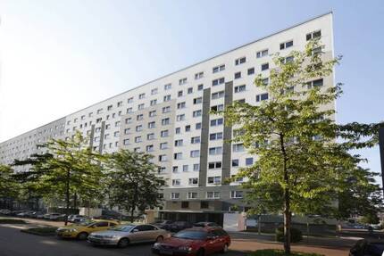 Wohnung Dessau-Roßlau Innenstadt - 3 Zimmer, 70 m&sup2;, 450&euro; | Angebot:26568594