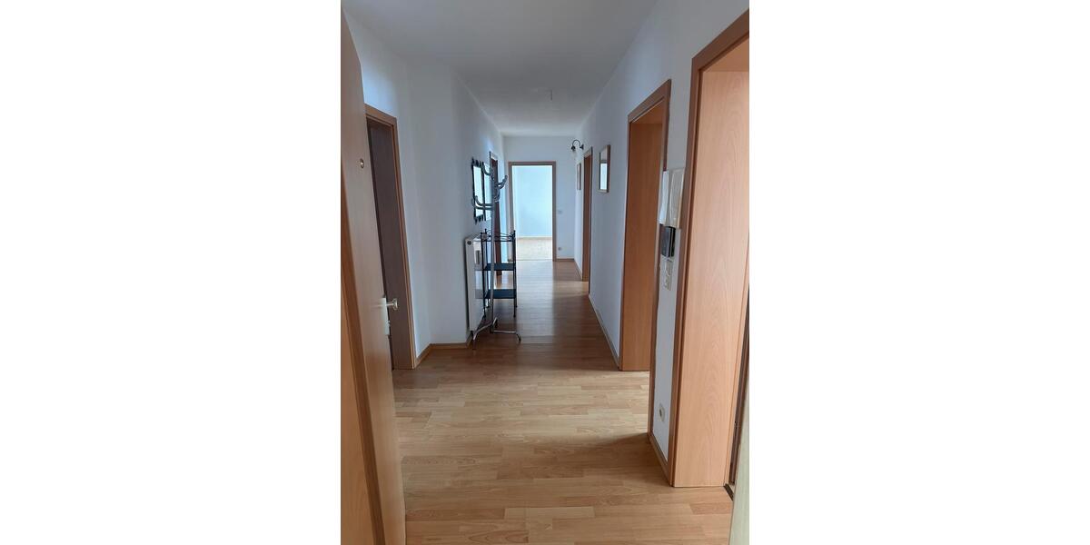 Etagenwohnung Zierenberg - 4 Zimmer, 100 m&sup2;, 900&euro; | Angebot:25127119