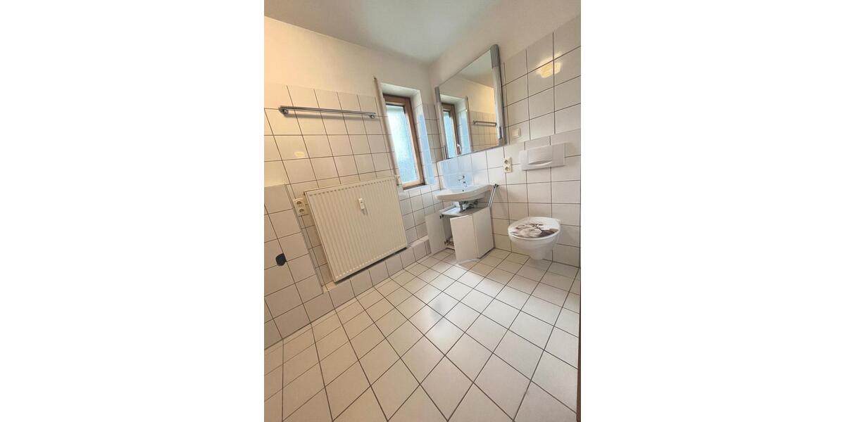 Dachgeschoßwohnung Bad Kissingen - 2.5 Zimmer, 78 m&sup2;, 700&euro; | Angebot:26536099