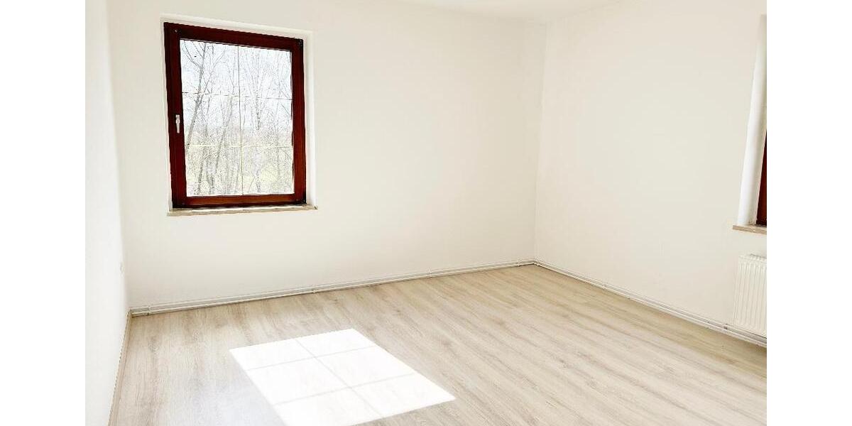 Etagenwohnung Nünchritz - 3 Zimmer, 62 m&sup2;, 320&euro; | Angebot:25979090