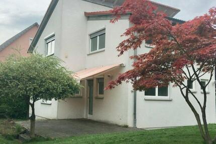 Haus erstbezug nach Sanierung: 6-Zimmer-EinfamilienhausGarten