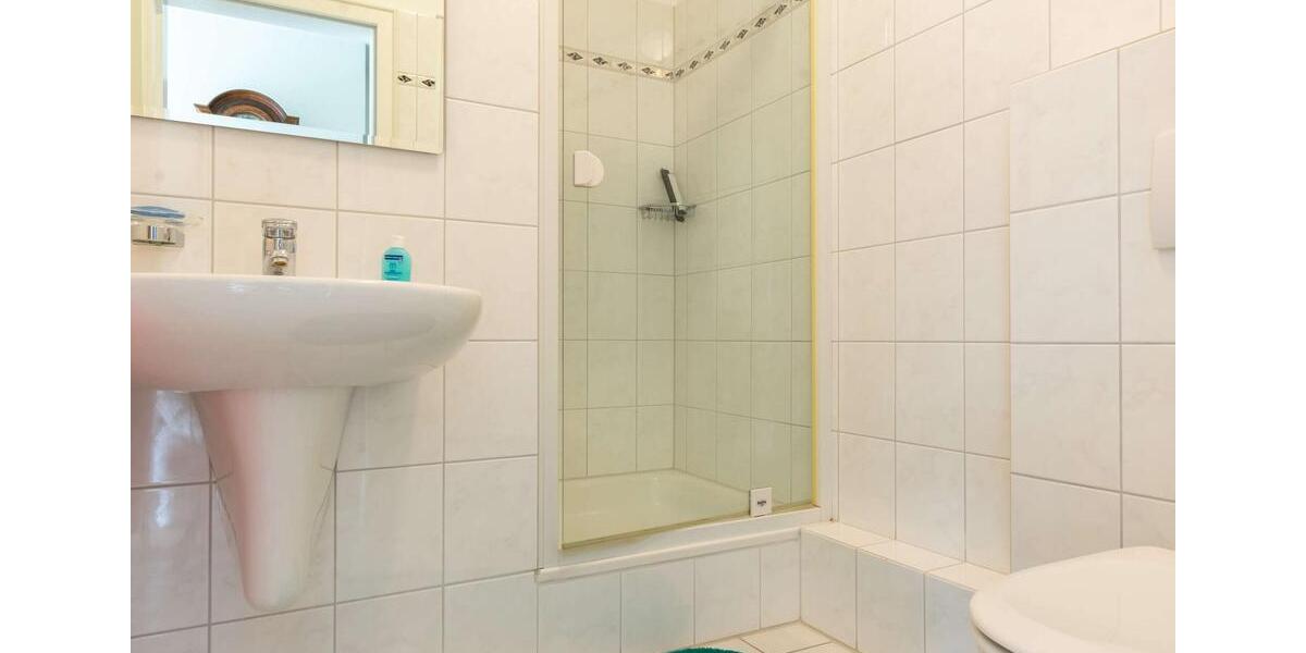 Dachgeschoßwohnung Bad Zwischenahn - 3.5 Zimmer, 127 m&sup2;, 1.200&euro; | Angebot:25783968