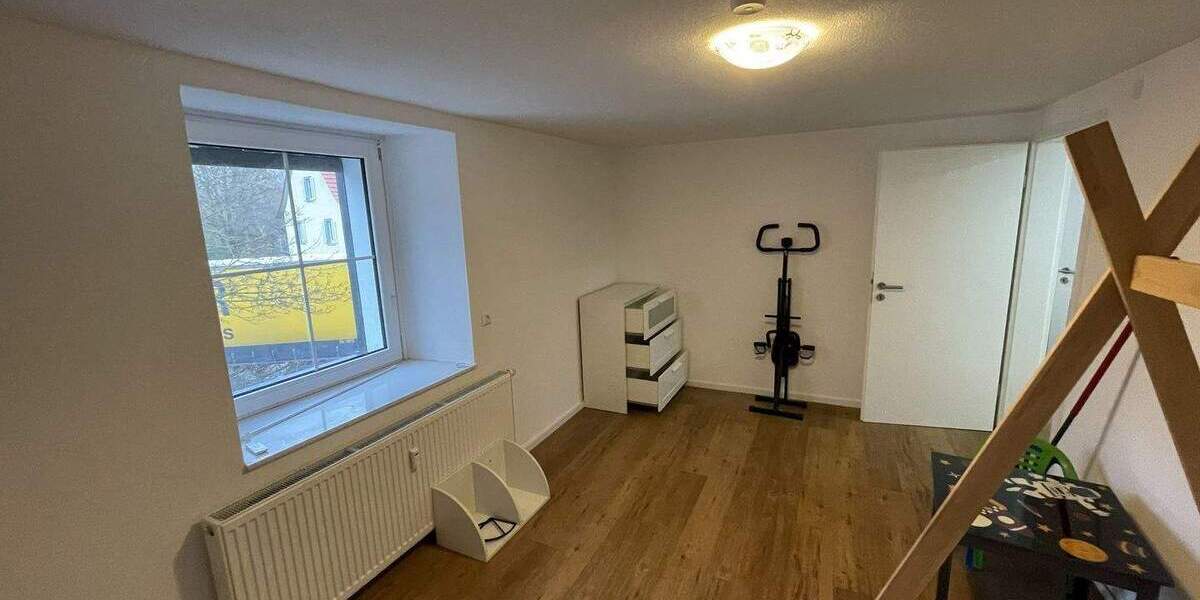 Etagenwohnung Rielasingen-Worblingen Rielasingen - 4 Zimmer, 91 m&sup2;, 1.250&euro; | Angebot:24836493