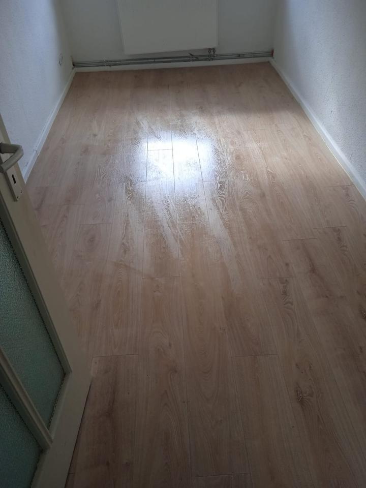 4- Zimmer Wohnung mit Balkon und Stellplatz