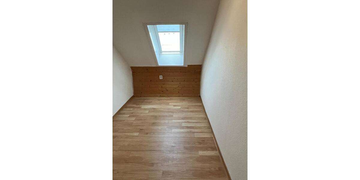 Dachgeschoßwohnung Neuwied - 3 Zimmer, 82 m&sup2;, 757&euro; | Angebot:26620367