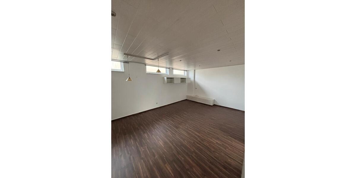 Erdgeschoßwohnung Rüsselsheim am Main - 2 Zimmer, 60 m&sup2;, 1.050&euro; | Angebot:25902132