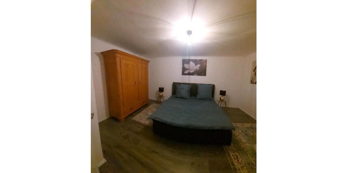 Etagenwohnung Nohfelden - 8 Zimmer, 300 m&sup2;, 2.500&euro; | Angebot:25904467