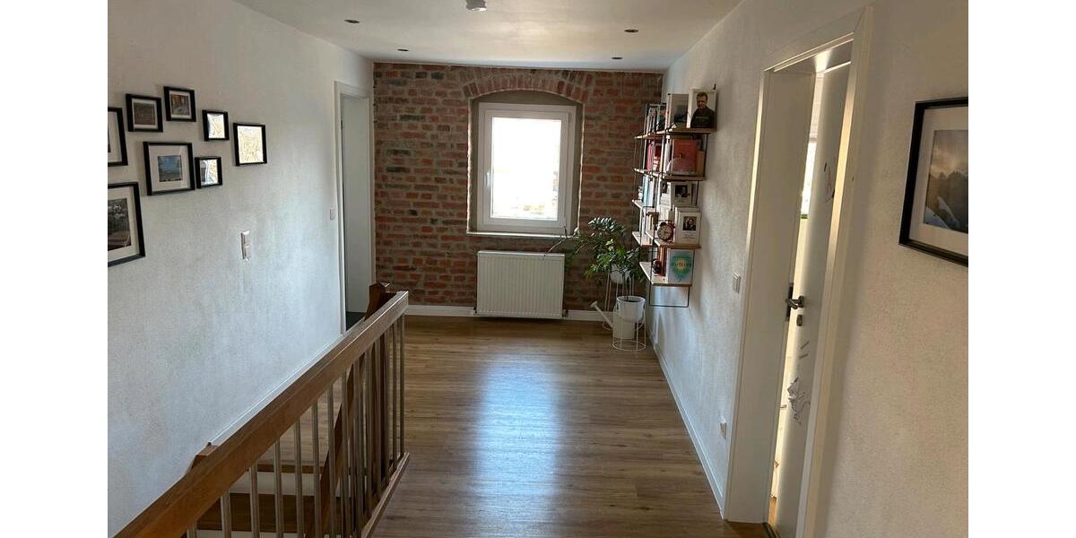 Einfamilienhaus Lappersdorf - 5 Zimmer, 210 m&sup2;, 2.495&euro; | Angebot:24808313