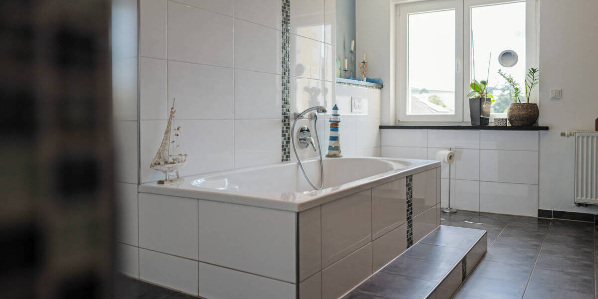 Einfamilienhaus Niederneisen - 9 Zimmer, 255 m&sup2;, 2.250&euro; | Angebot:26712884