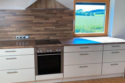 Charmante 2-3 Zimmer-Dachgeschosswohnung in Bodenkirchen zimmer