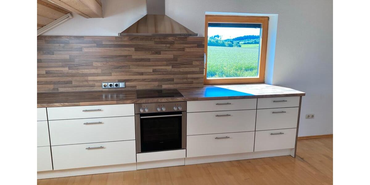 Charmante 2-3 Zimmer-Dachgeschosswohnung in Bodenkirchen zimmer