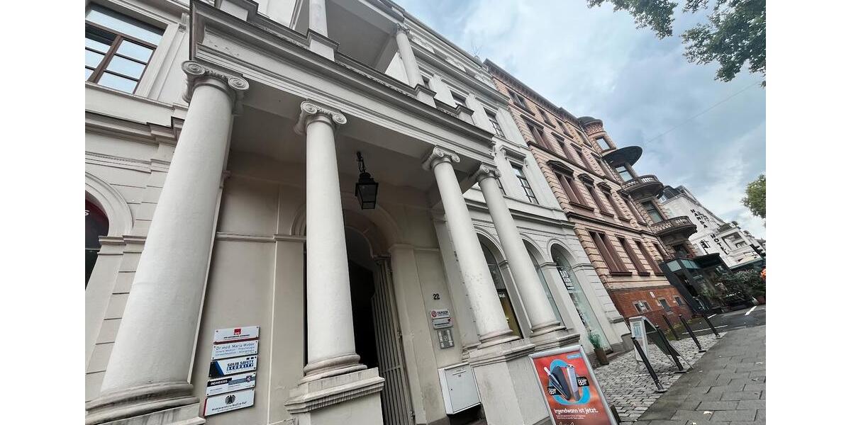 Erste Kaltmiete schenken wir Ihnen**2 Zimmer Maisonette im Stilvollen Altbau nähe Wilhelmsplatz 3 zimmer