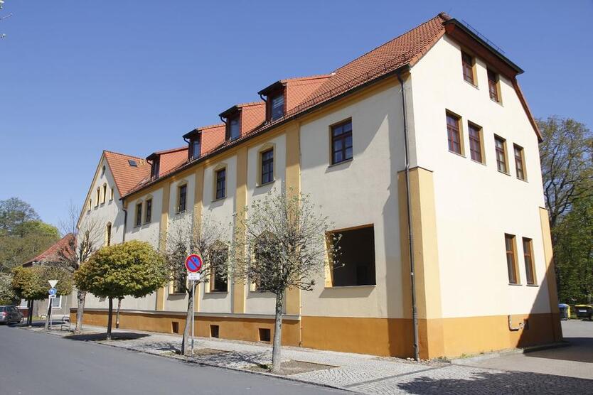 3-Zimmer Dachgeschoßwohnung mit großer Terrasse und EBK