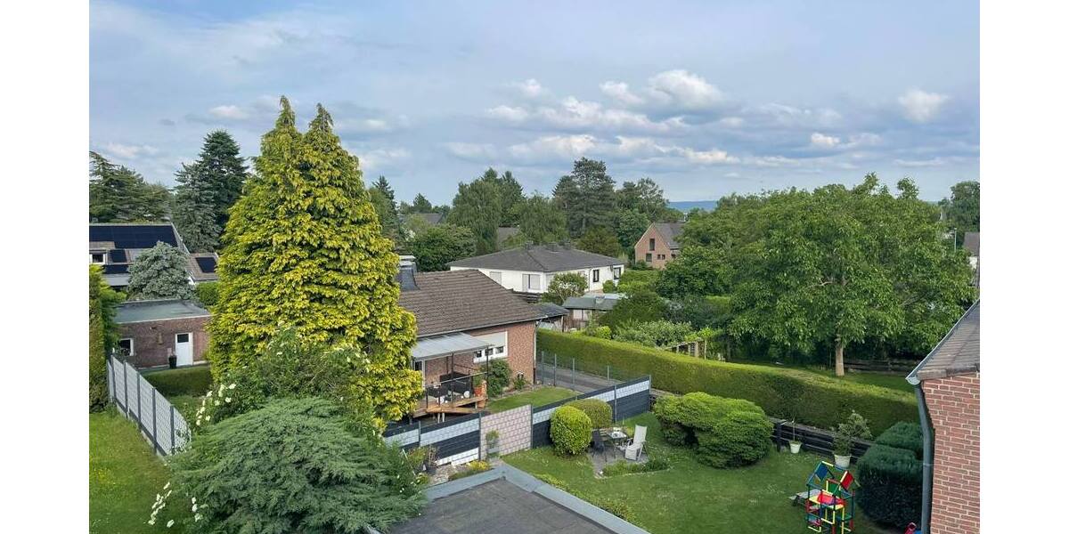 Oberforstbach - Gemütliche Dachgeschosswohnung mit Balkon und Carport Stellplatz - Dachgeschoßwohnung Aachen Aachen-Oberforstbach | Angebot:26768603