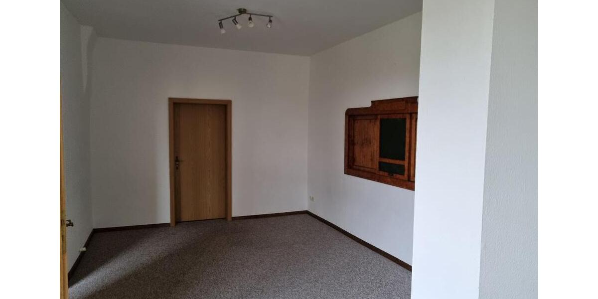 Erdgeschoßwohnung Güstrow - 3 Zimmer, 79 m&sup2;, 550&euro; | Angebot:26578840