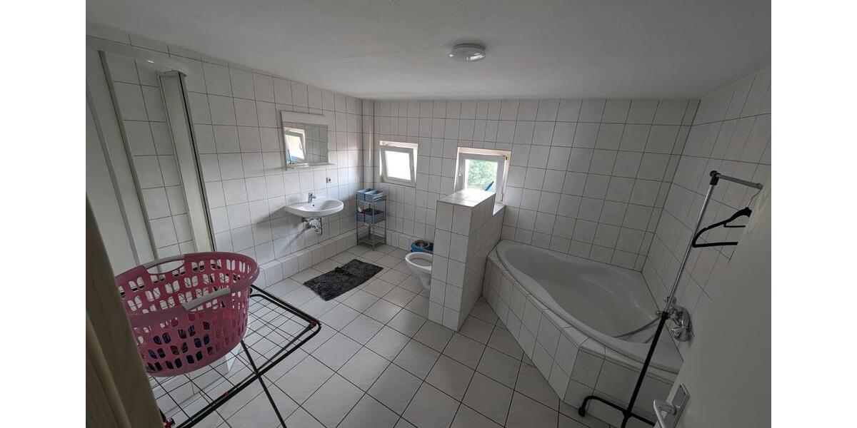 Etagenwohnung Sondershausen - 2 Zimmer, 65 m&sup2;, 450&euro; | Angebot:24982897