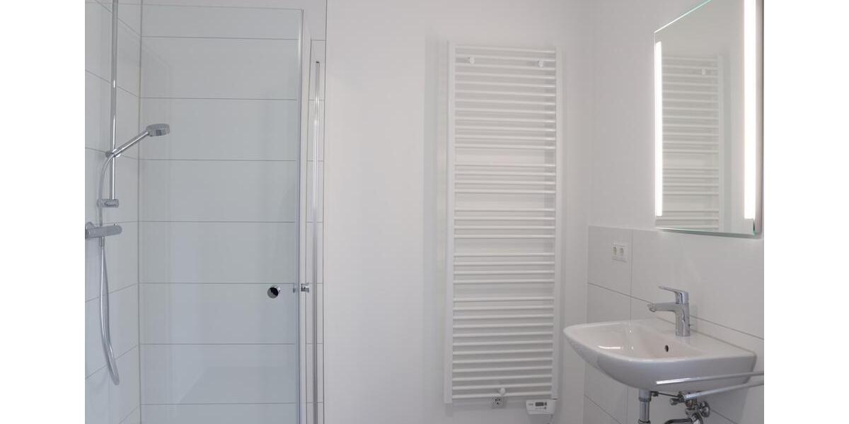 Erdgeschoßwohnung Blomberg - 3 Zimmer, 102 m&sup2;, 1.090&euro; | Angebot:26195765