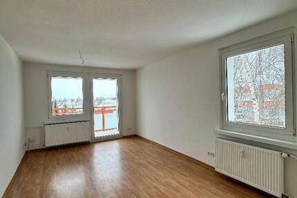 Wohnung Bernburg - 3 Zimmer, 61 m&sup2;, 366&euro; | Angebot:27209396