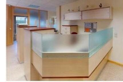 Vielseitige Gewerbeimmobilie, Praxis, Büro im Zentrum von Lenting zimmer