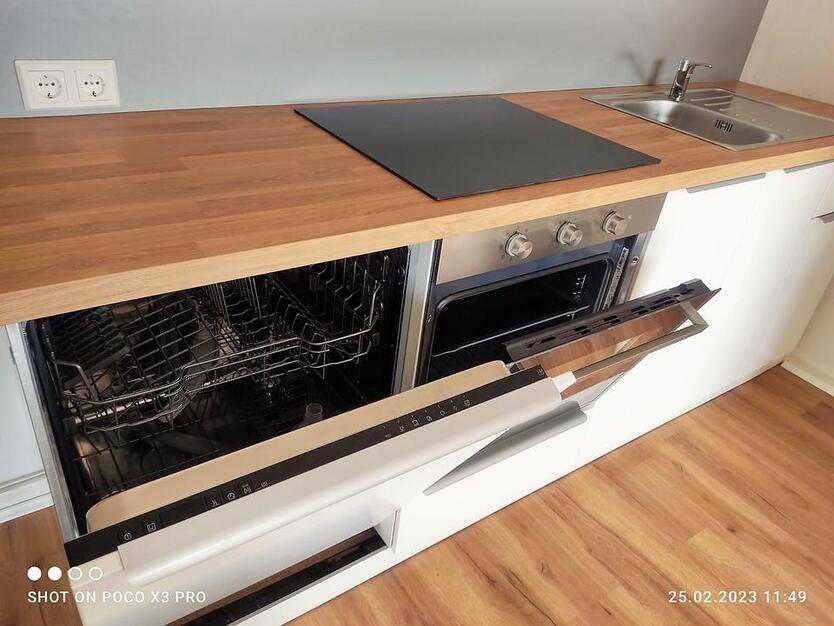 Helle, freundliche 2 ZKB mit Balkon und Einbauküche zimmer