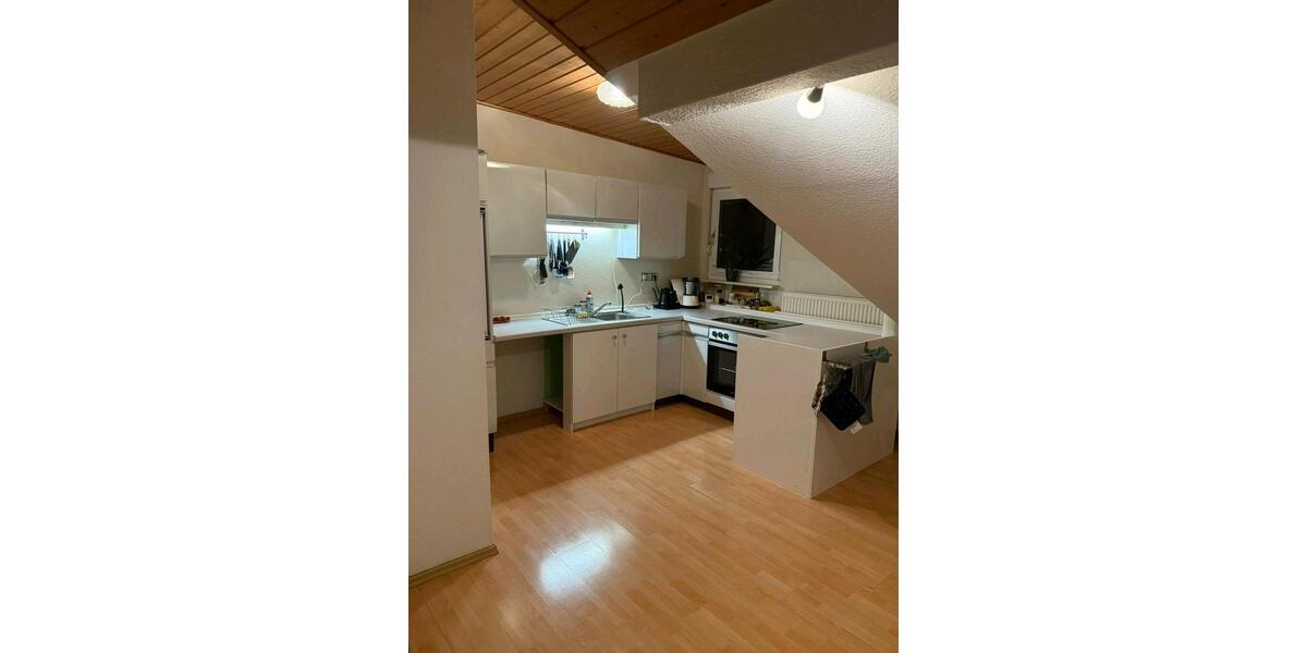 Dachgeschoßwohnung Hofbieber - 3 Zimmer, 100 m&sup2;, 850&euro; | Angebot:23717072