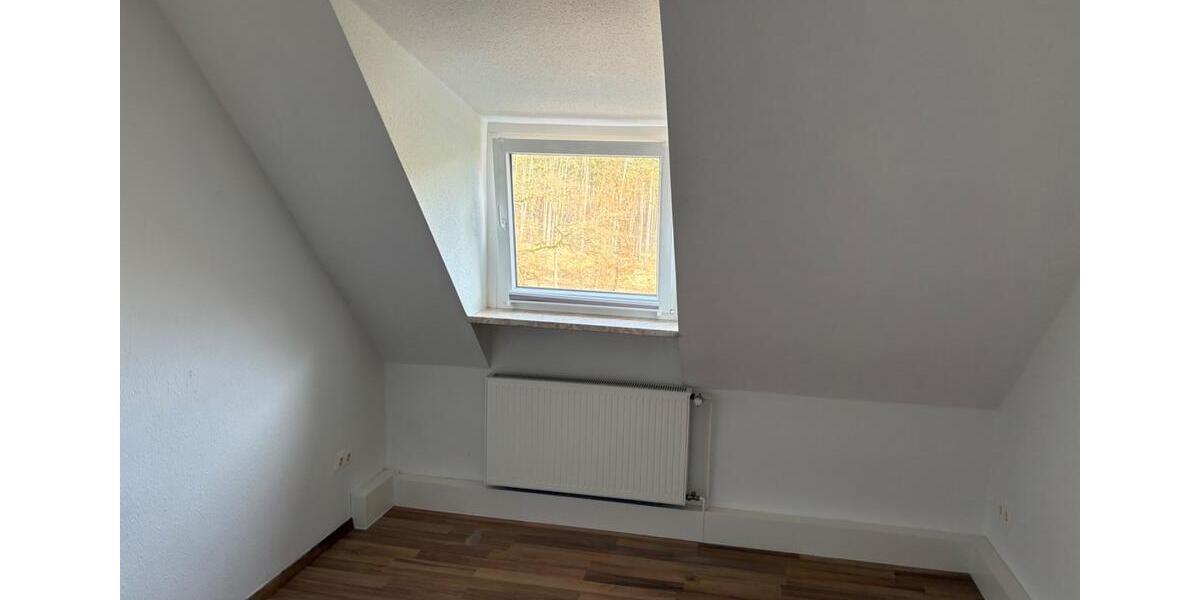 Etagenwohnung Genthin - 5 Zimmer, 90 m&sup2;, 639&euro; | Angebot:25942647
