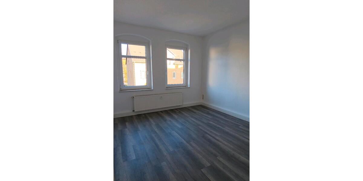 Etagenwohnung Mittweida - 4 Zimmer, 90 m&sup2;, 950&euro; | Angebot:26044963