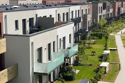 Wohnung Hamburg Wandsbek - 2 Zimmer, 62 m&sup2;, 909&euro; | Angebot:25255969