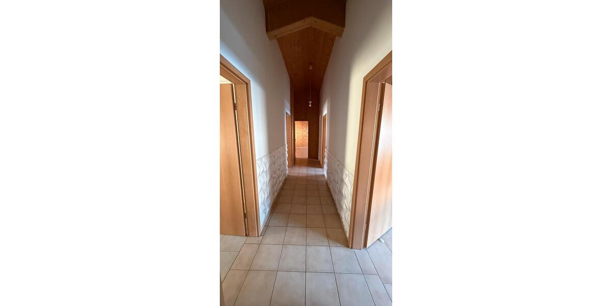 Dachgeschoßwohnung Mossautal - 3 Zimmer, 80 m&sup2;, 950&euro; | Angebot:24711598