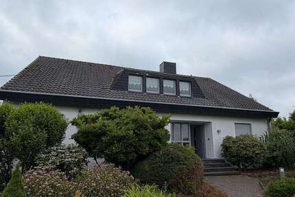 Haus Bedburg-Hau Hau - 5 Zimmer, 234 m&sup2;, 1.800&euro; | Angebot:26964241