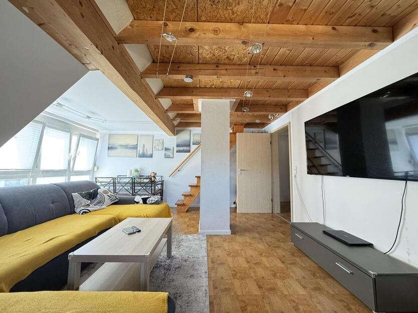 Zentrale 2-Zimmer-Wohnung mit zwei Galerien – provisionsfrei