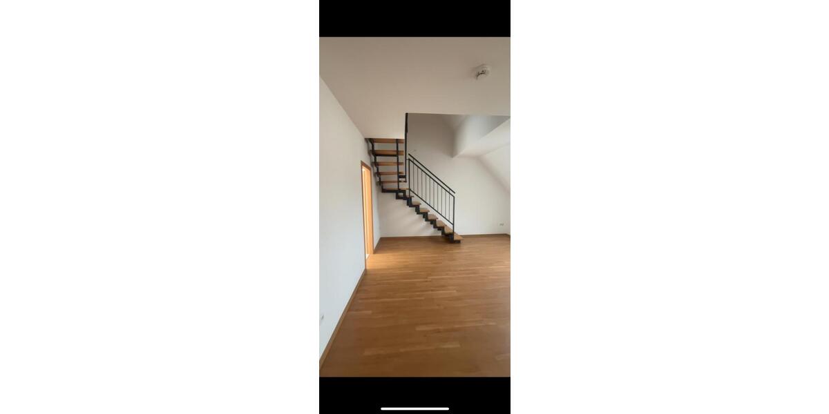 Maisonetten Wohnung mit offener Galerie. 2 zimmer