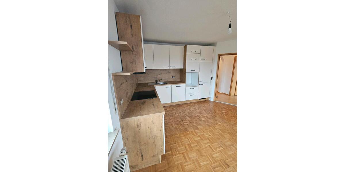Etagenwohnung Ochsenhausen - 3.5 Zimmer, 90 m&sup2;, 750&euro; | Angebot:25177960