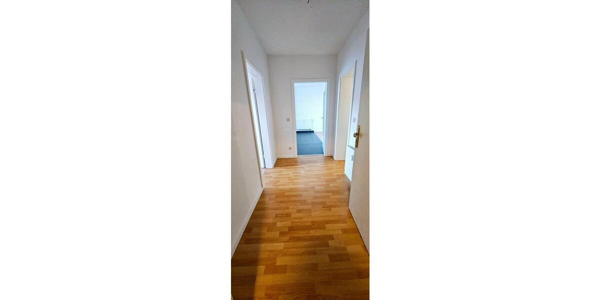 Dachgeschoßwohnung Chemnitz Altendorf - 2 Zimmer, 45 m&sup2;, 300&euro; | Angebot:26699059