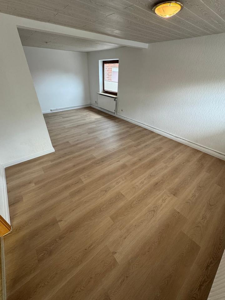 150qm 4 Zimmer Haus Schleswig 700qm Garten Garage zwei neue EBK