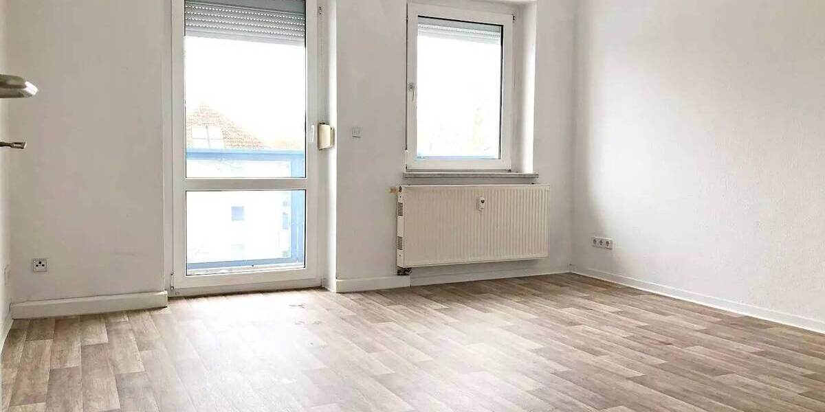 Etagenwohnung Riesa Pausitzer Delle - 4 Zimmer, 76 m&sup2;, 449&euro; | Angebot:26418868
