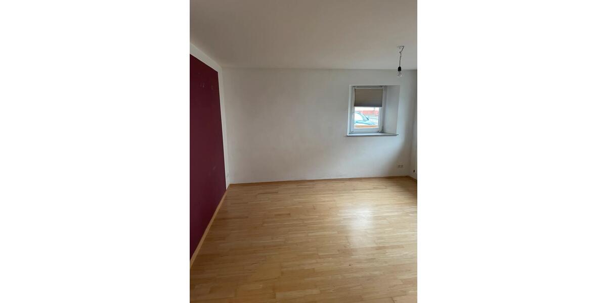 Erdgeschoßwohnung Schlüsselfeld - 2 Zimmer, 65 m&sup2;, 500&euro; | Angebot:25838033
