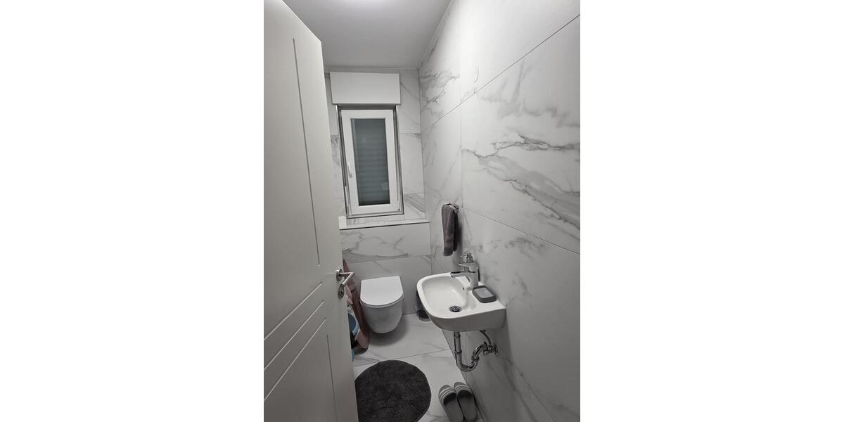 Etagenwohnung Erlensee - 4 Zimmer, 130 m&sup2;, 1.700&euro; | Angebot:24753661