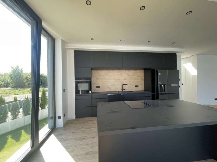 Mit dem Aufzug direkt in die Traumwohnung am Zwenkauer See! 4 zimmer