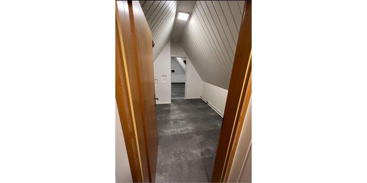 Etagenwohnung Heide - 5 Zimmer, 105 m&sup2;, 1.050&euro; | Angebot:25477192