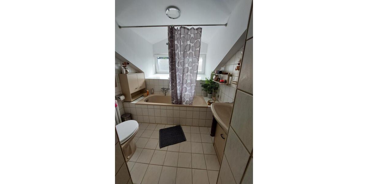 Dachgeschoßwohnung Bebra - 2.5 Zimmer, 52 m&sup2;, 370&euro; | Angebot:26645390