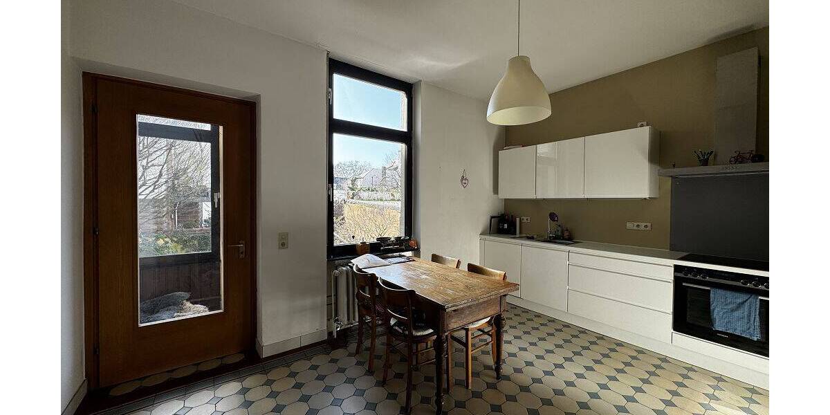 Etagenwohnung Trier Trier-Süd - 3 Zimmer, 125 m&sup2;, 980&euro; | Angebot:25929377