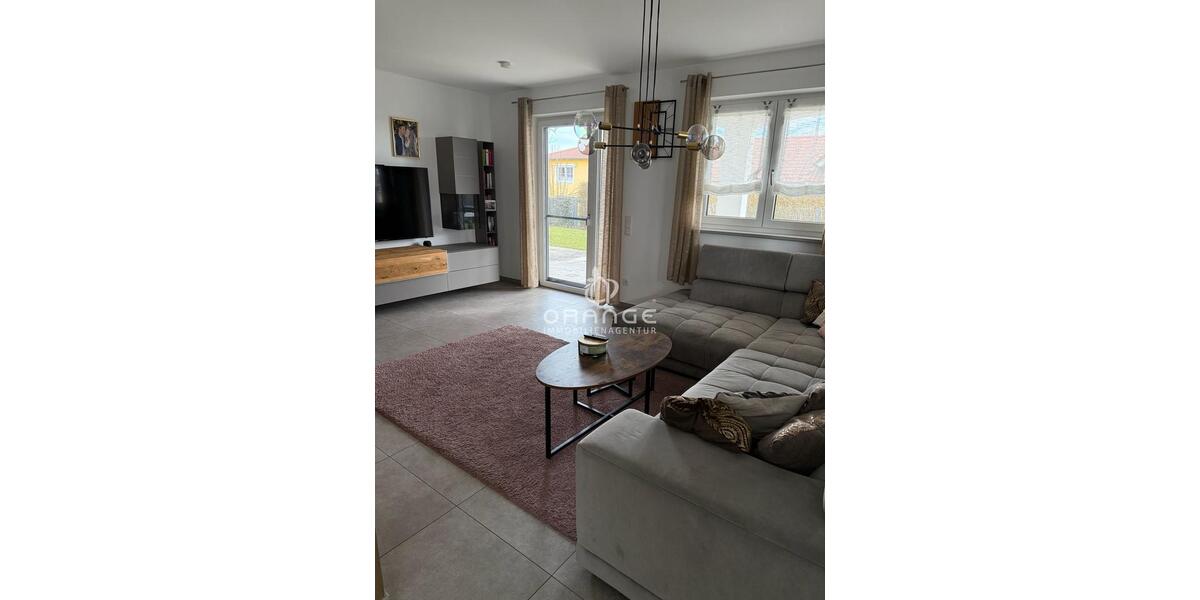 Einfamilienhaus Langquaid - 8 Zimmer, 260 m&sup2;, 1.800&euro; | Angebot:23861895