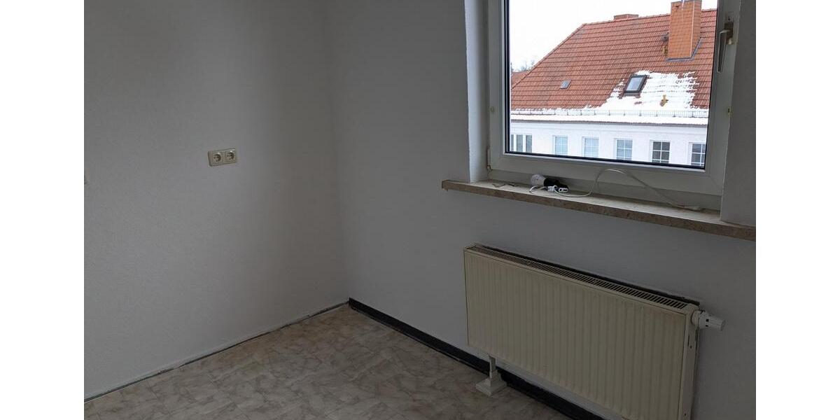 Dachgeschoßwohnung Bad Salzungen - 3 Zimmer, 64 m&sup2;, 470&euro; | Angebot:24782045
