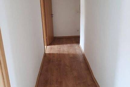 Wohnung Eilenburg - 3 Zimmer, 60 m&sup2;, 400&euro; | Angebot:25685010