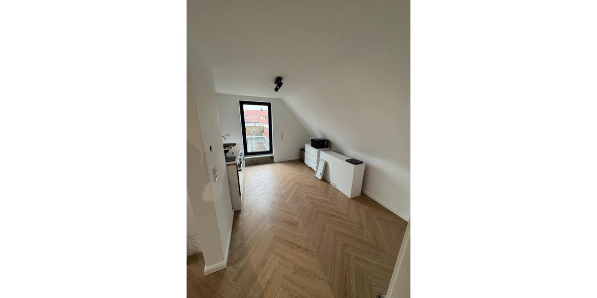 Dachgeschoßwohnung Rüsselsheim am Main - 2 Zimmer, 65 m&sup2;, 1.400&euro; | Angebot:24713144