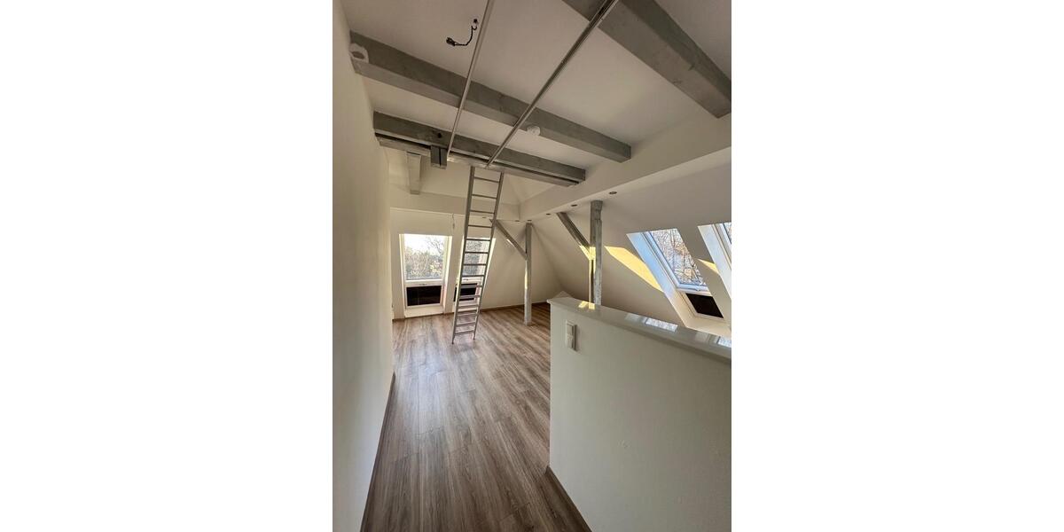 Dachgeschoßwohnung Radebeul - 2 Zimmer, 52 m&sup2;, 665&euro; | Angebot:26295522