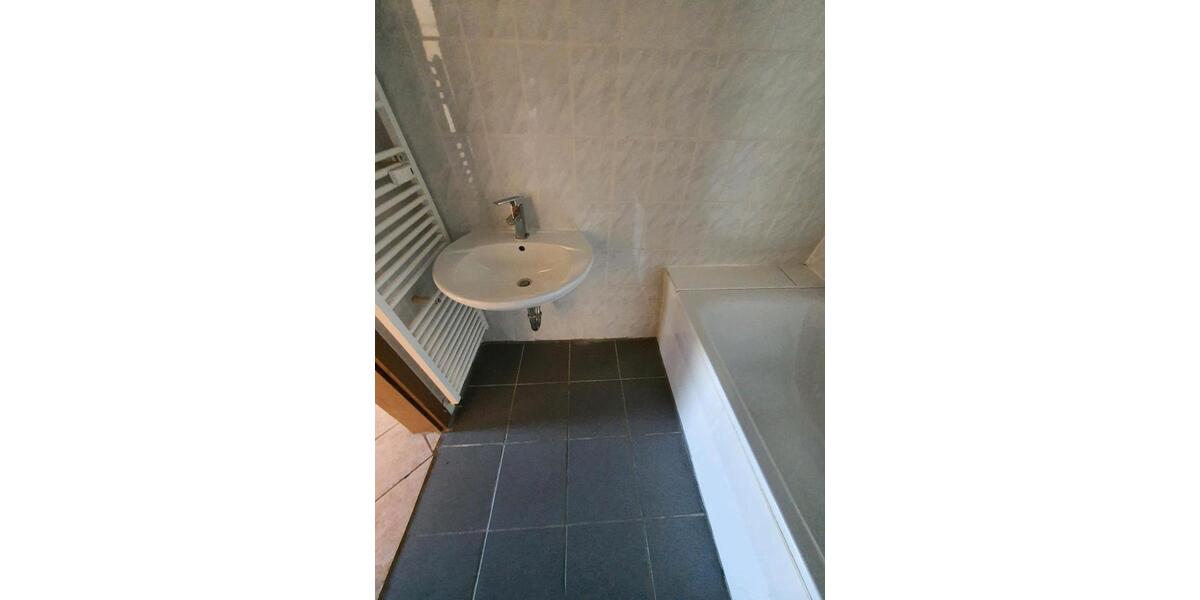 Erdgeschoßwohnung Genthin - 2 Zimmer, 71 m&sup2;, 430&euro; | Angebot:24513248